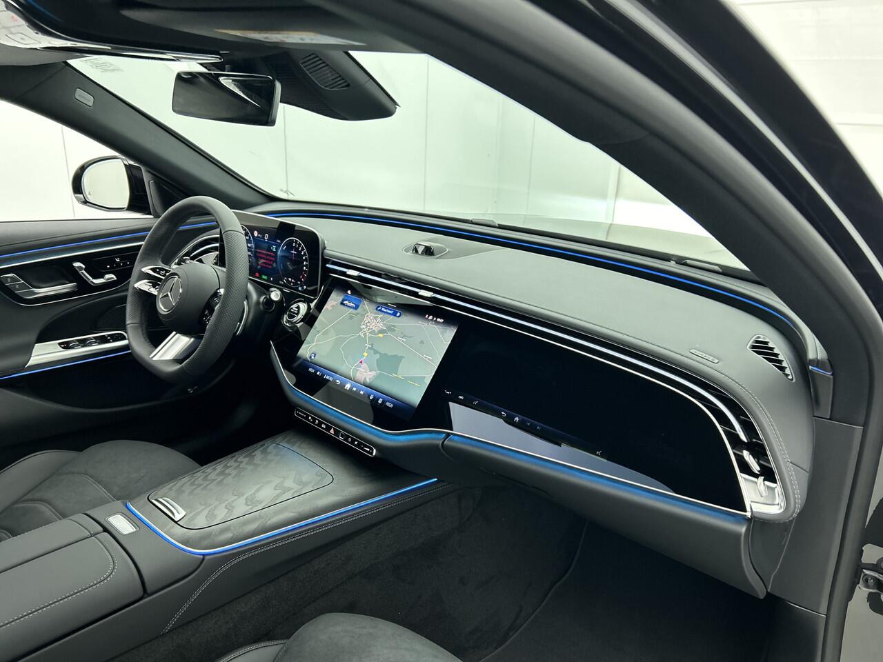 Mercedes-Benz E-KLASSE 300 e Sport Edition | Nightpakket | GUARD 360° vehicle protection Plus | Panoramaschuifdak | DISTRONIC | Memorypakket | 360° camera | DIGITAL Light | MBUX Superscreen |