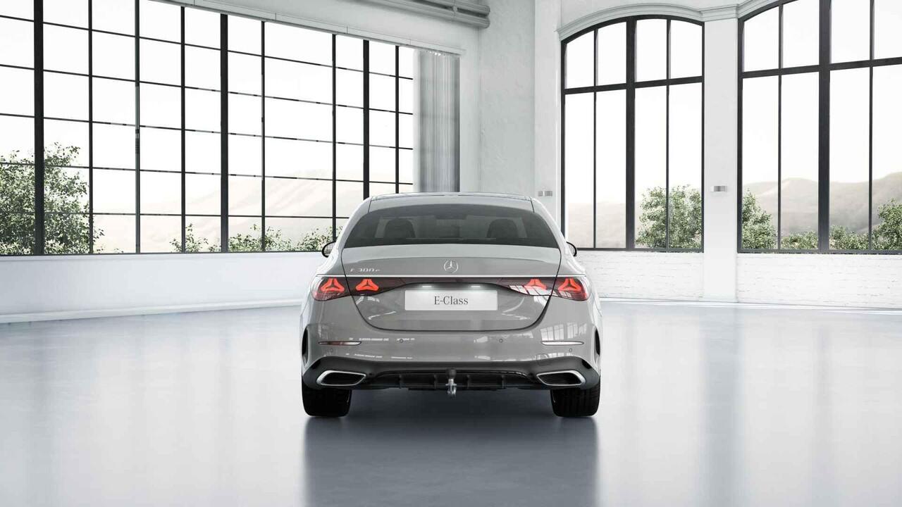 Mercedes-Benz E-KLASSE 300e Sport Edition | Premium-pakket | Trekhaak | Nightpakket | Burmester | Dodehoekassistent | 360° camera |