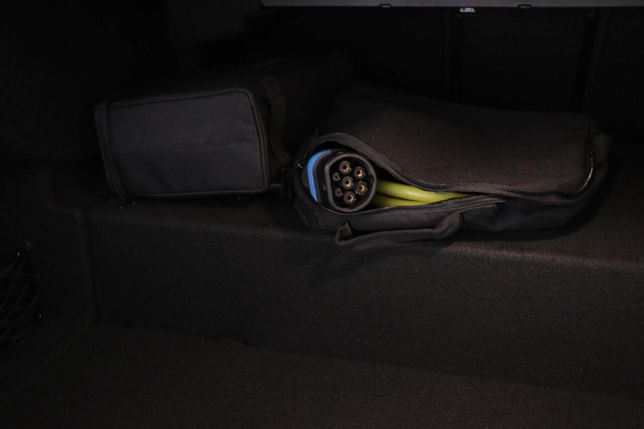 Mercedes-Benz E-KLASSE 300 e Business Solution AMG | MATRIX LED | LEDER | 360 CAMERA