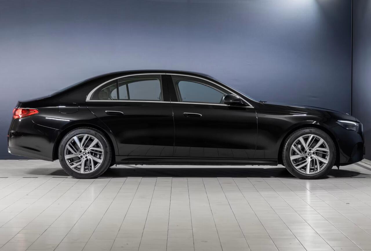 Mercedes-Benz E-KLASSE 300 de Plug-In Hybrid Avantgarde Distronic LED Camera Stoelverwarming 19 Inch