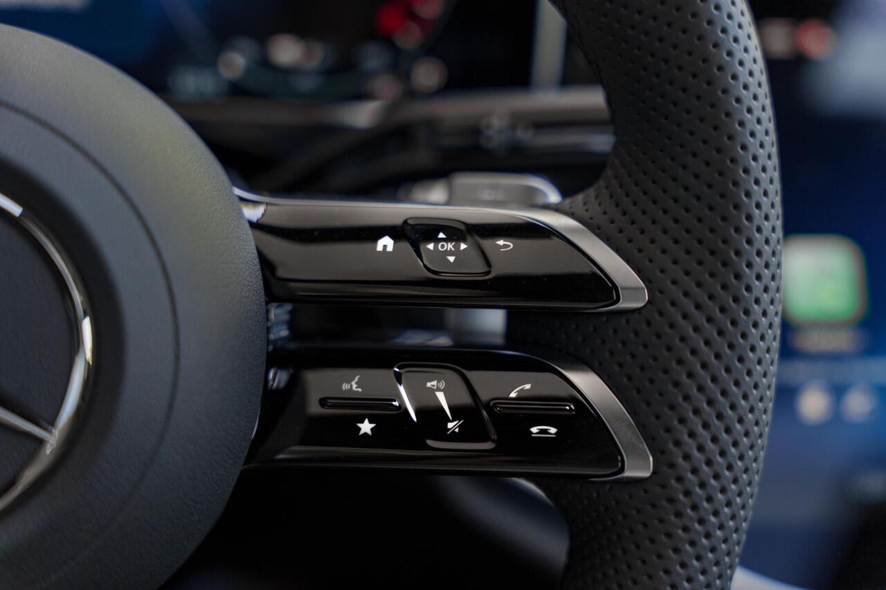 Mercedes-Benz E-KLASSE 300e Sport Edition | Panoramaschuifdak | Premium plus | Superscreen | Nightpakket | Burmester | Stoelventilatie | Rijassistentiepakket Plus | Head-up display | DISTRONIC |