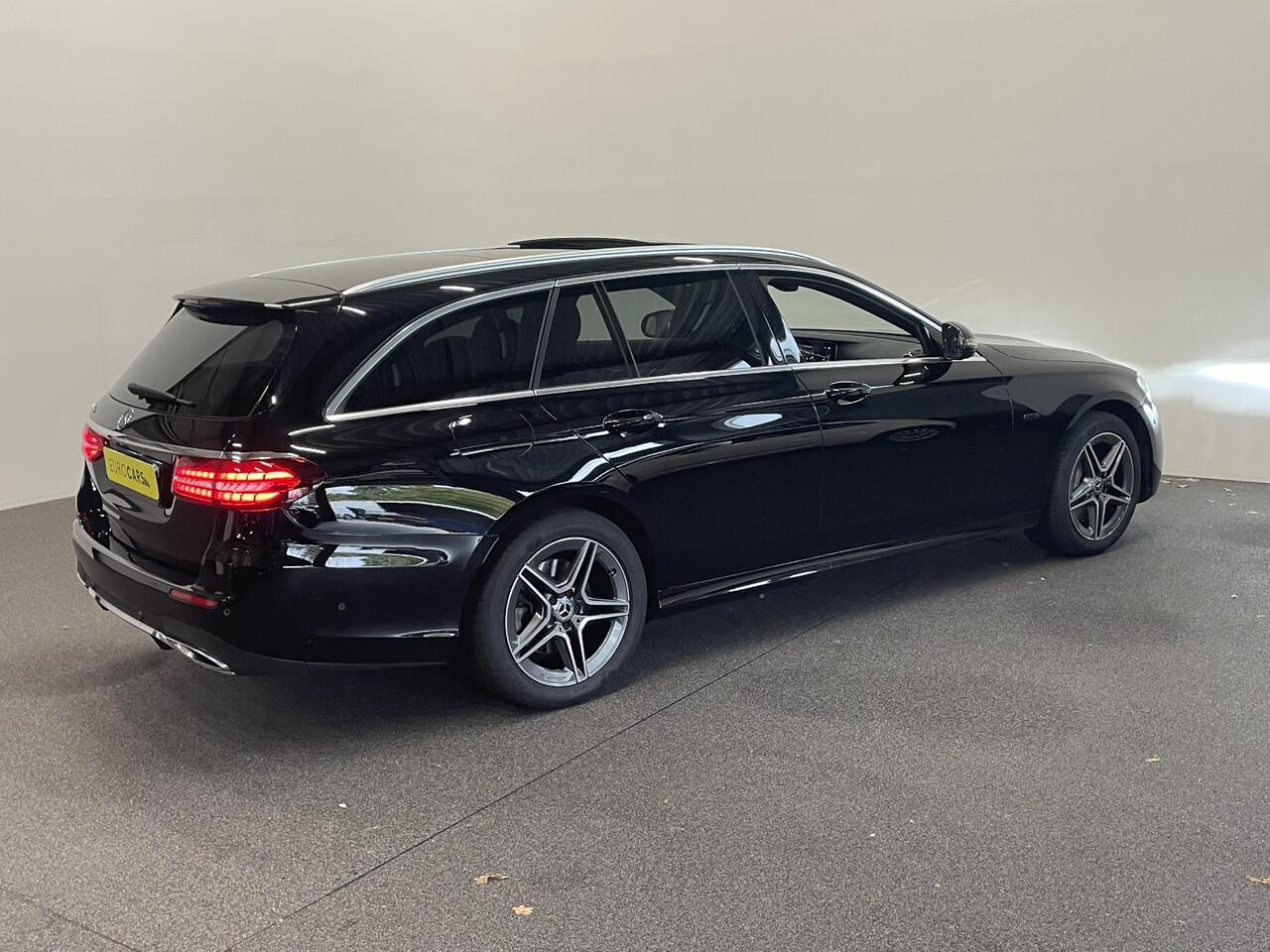 Mercedes-Benz E-KLASSE 300e PHEV AMG Line Auto. Estate Panoramadak Navigatie Appel Carplay/ Android Auto Parkeersensoren Cruise Control Led Burmester Soundsystem Sfeerverlichting Elektrische achterklep Climate Control