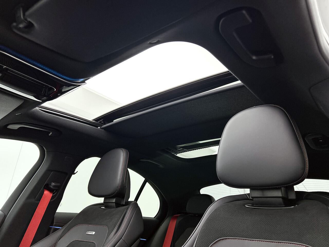 Mercedes-Benz E-KLASSE Mercedes-AMG 53 4MATIC+ Panorama Schuif-Kanteldak | AMG Performance Stuurwiel | AMG Night-Paket | 21 Inch AMG Velgen. Inclusief 24 maanden MB Certified garantie voor Europa.