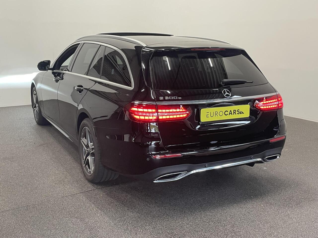 Mercedes-Benz E-KLASSE 300e PHEV AMG Line Auto. Estate Panoramadak Navigatie Appel Carplay/ Android Auto Parkeersensoren Cruise Control Led Burmester Soundsystem Sfeerverlichting Elektrische achterklep Climate Control