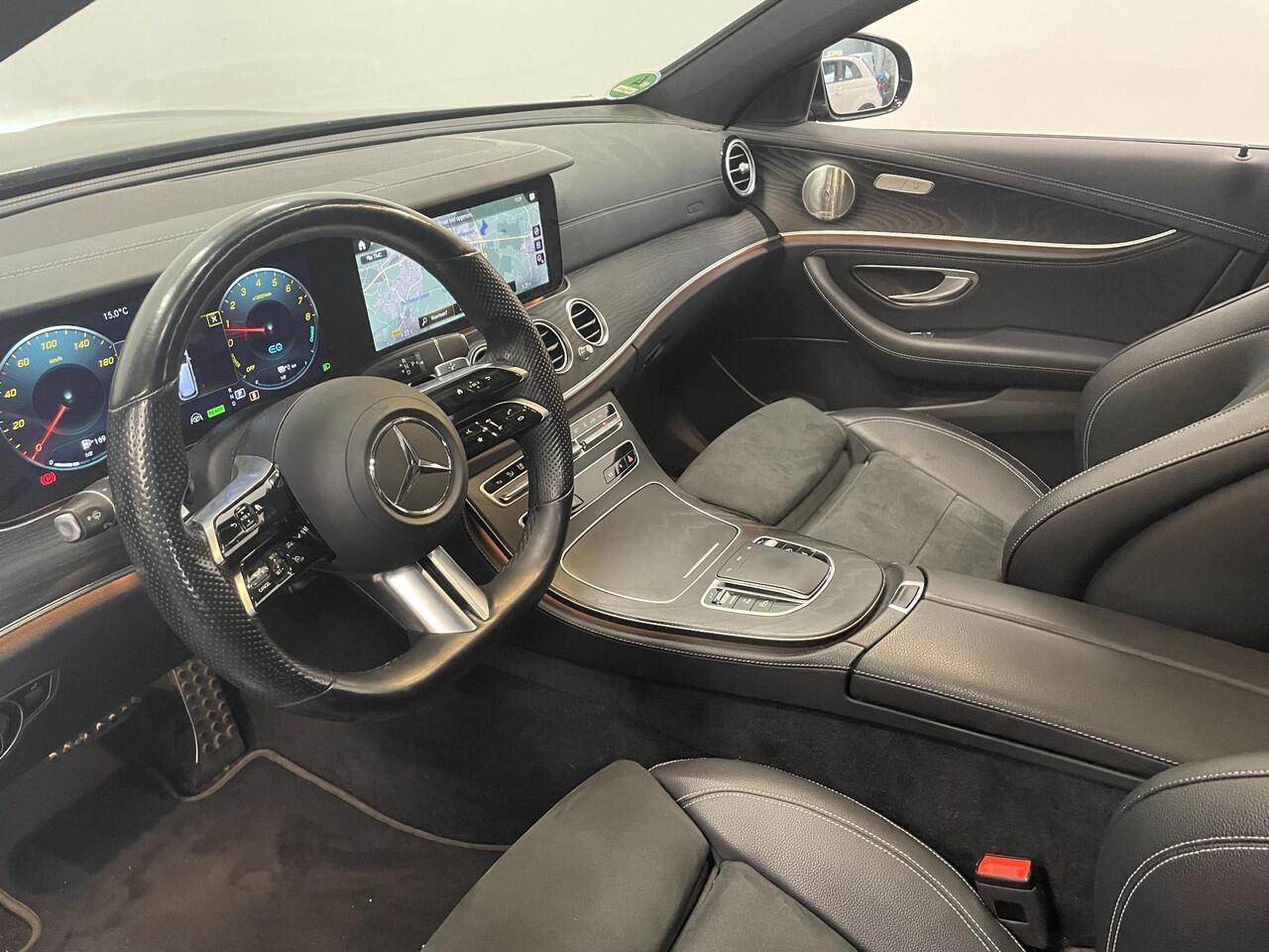 Mercedes-Benz E-KLASSE 300e PHEV AMG Line Auto. Estate Panoramadak Navigatie Appel Carplay/ Android Auto Parkeersensoren Cruise Control Led Burmester Soundsystem Sfeerverlichting Elektrische achterklep Climate Control