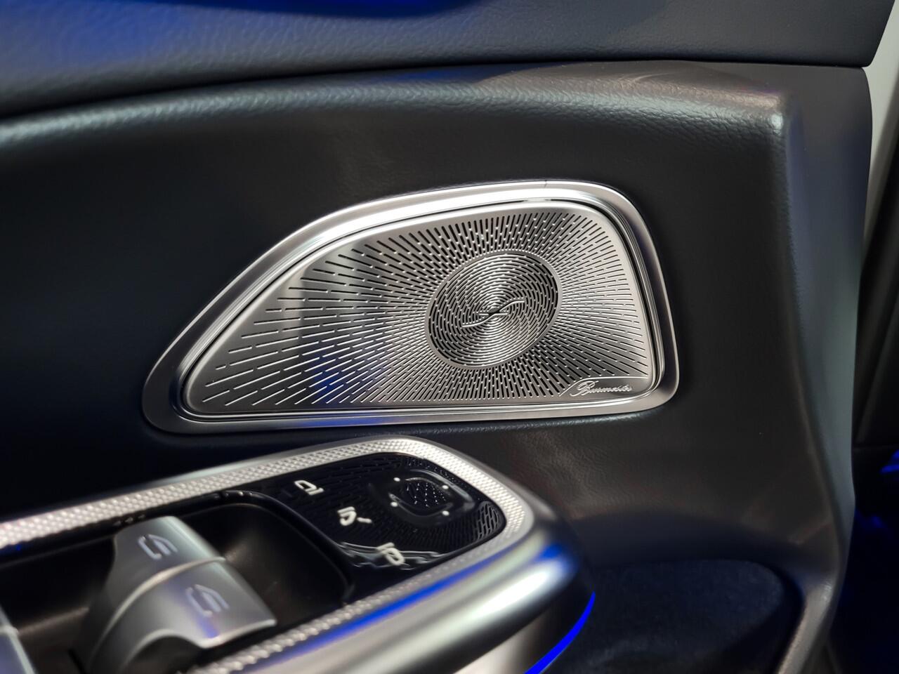 Mercedes-Benz E-KLASSE 400 e 4-M AMG Luchtvering|Achterasbesturing|Superscreen|Keyless|Stoelkoeling|HUD|Digital Light