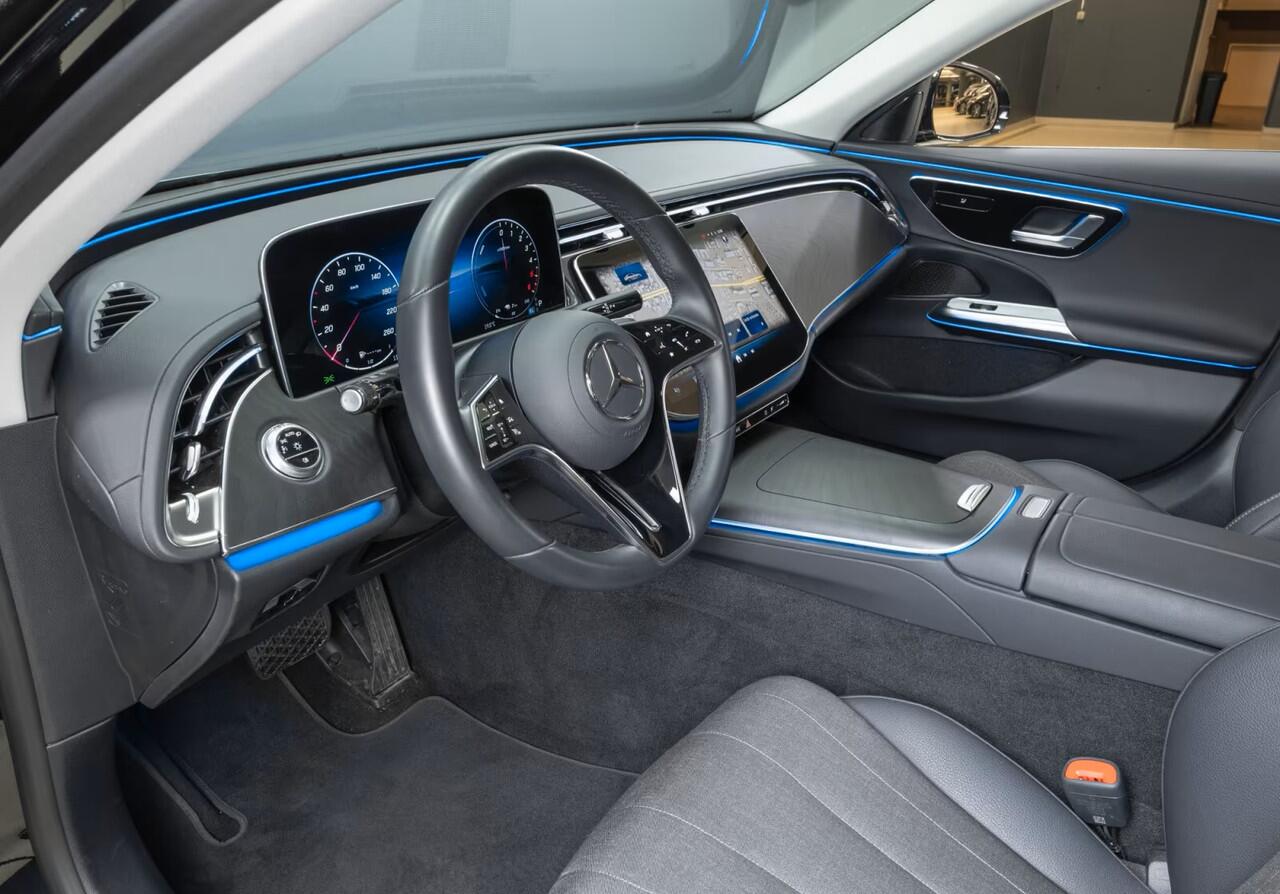 Mercedes-Benz E-KLASSE 300 de Plug-In Hybrid Avantgarde Distronic LED Camera Stoelverwarming 19 Inch