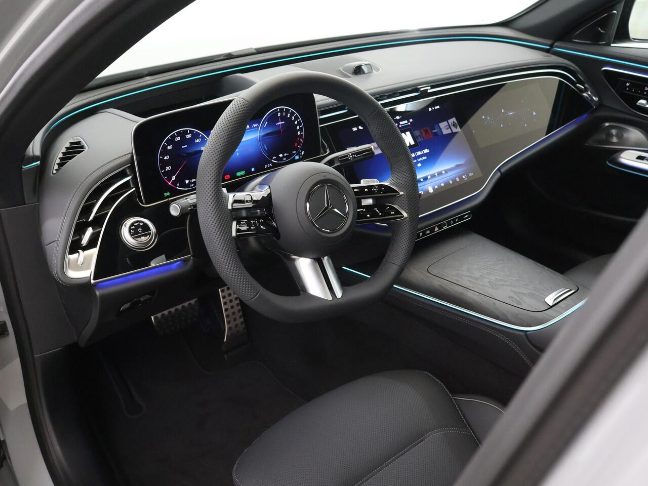 Mercedes-Benz E-KLASSE 300 e Sport Edition | Premium Plus pakket | Panoramaschuifdak | Superscreen | Nightpakket | Rijassistentiepakket Plus | Stoelventilatie | Head-up display | Burmester