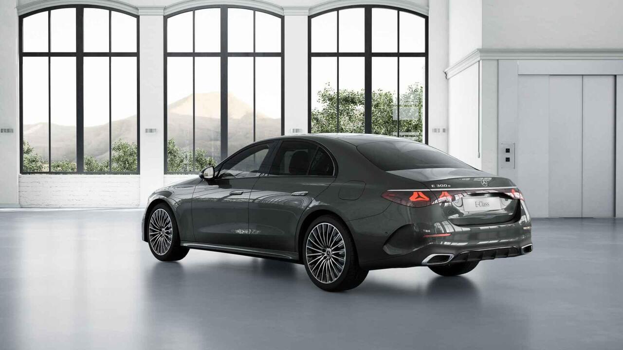 Mercedes-Benz E-KLASSE 300e Sport Edition | Panoramaschuifdak | Premium Plus | Head-up | Rij-assistentiepakket | stoelventilatie voor | Burmester |