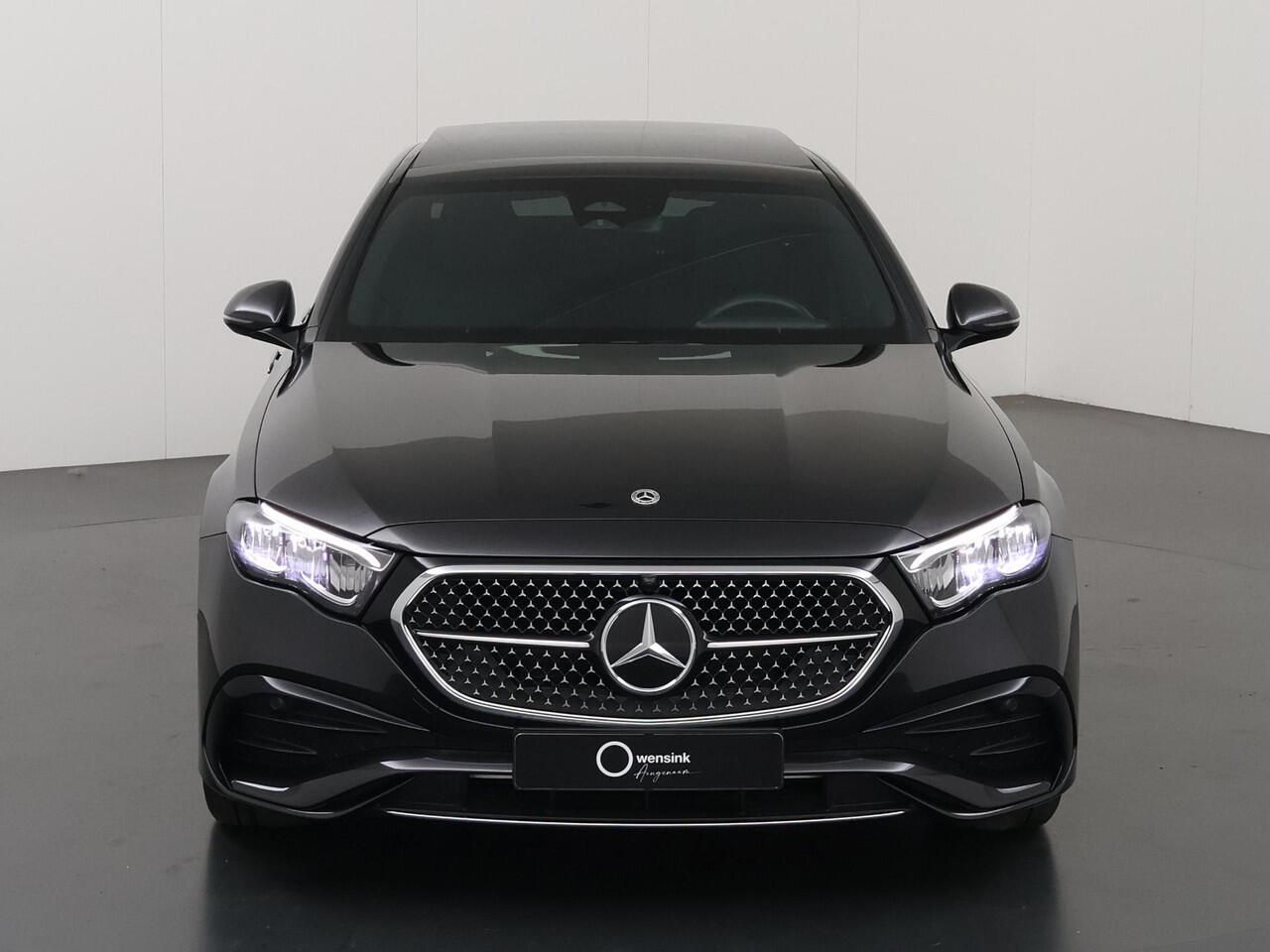 Mercedes-Benz E-KLASSE 300 e AMG Line | Panoramadak | Trekhaak | Winter pakket | Burmester |