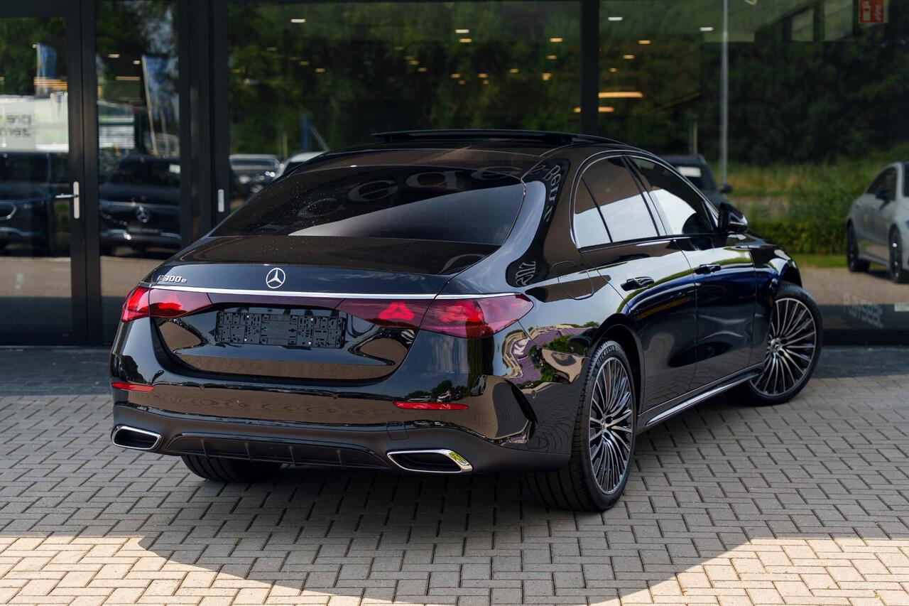 Mercedes-Benz E-KLASSE 300e Sport Edition | Panoramaschuifdak | Premium plus | Superscreen | Nightpakket | Burmester | Stoelventilatie | Rijassistentiepakket Plus | Head-up display | DISTRONIC |