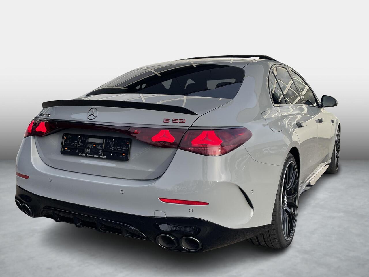 Mercedes-Benz E-KLASSE AMG 53 4MATIC+ Night Edition | Alpine grijs MANUFAKTUR | DIGITAL LIGHT | Panoramadak | AMG carbon exterieur pakket | AMG night pakket | Head-up display | AMG Real Performance Sound