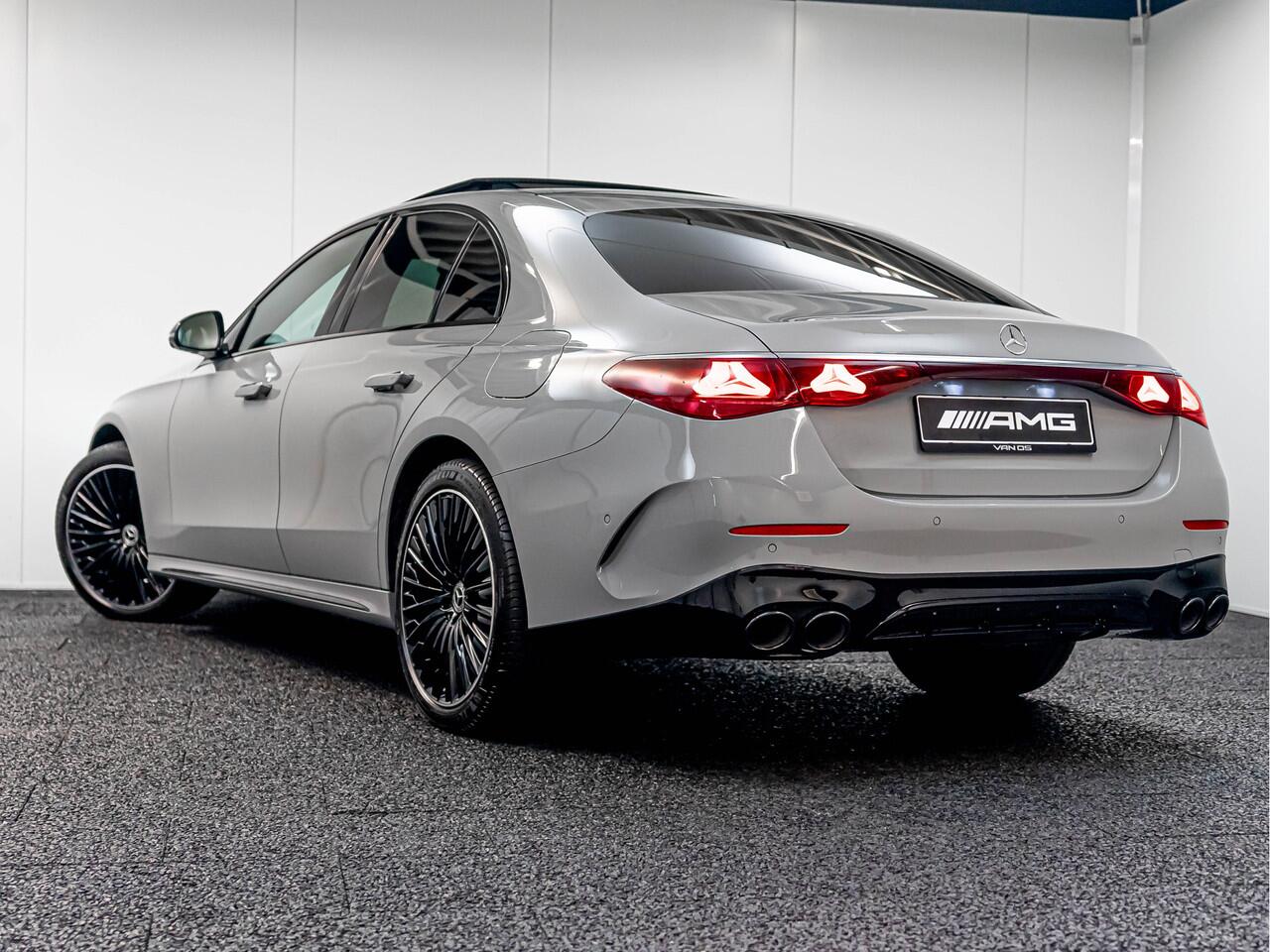 Mercedes-Benz E-KLASSE E 300 e 4MATIC AMG Line Advanced Plus | Pano