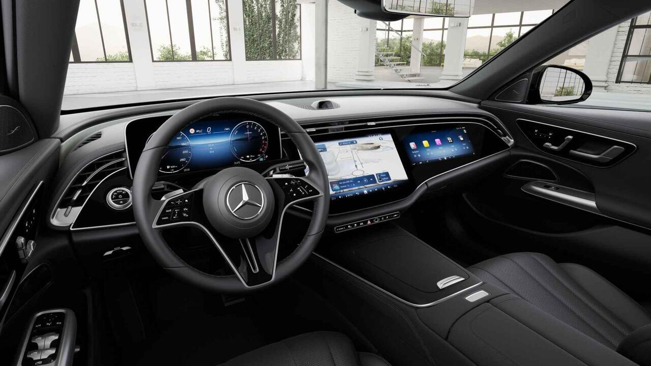 Mercedes-Benz E-KLASSE 300e Luxury Line | Panoramaschuifdak | Stoelventilatie | Head-up display | Burmester | MBUX Superscreen | Rijassistentiepakket |