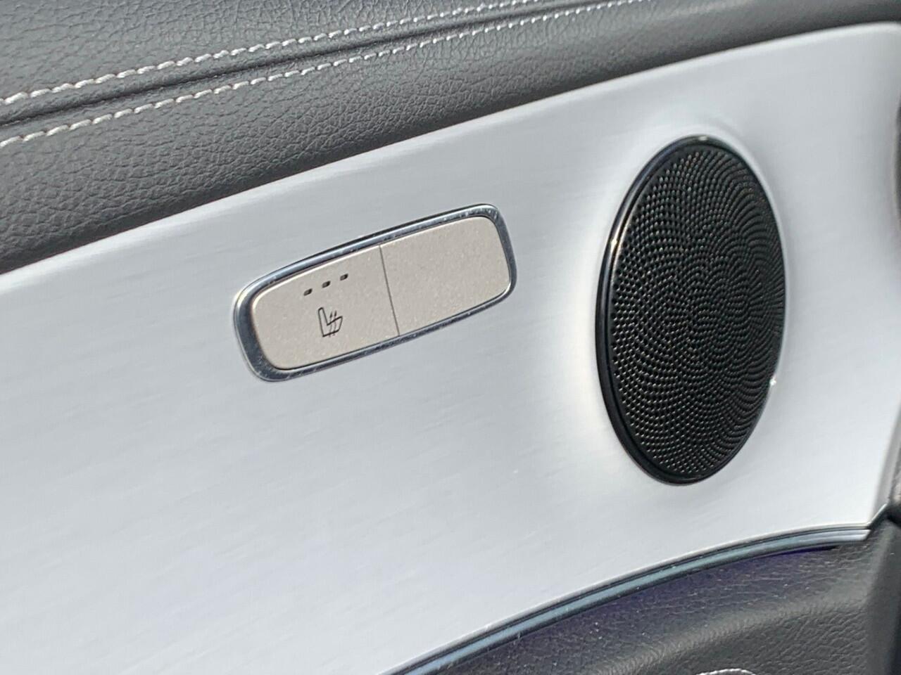 Mercedes-Benz E-KLASSE 300 e AMG Line l Schuif- kanteldak l Multibeam LED l Afneembare Trekhaak l Camaera l Stoelverwarming l Dodehoek detectie l