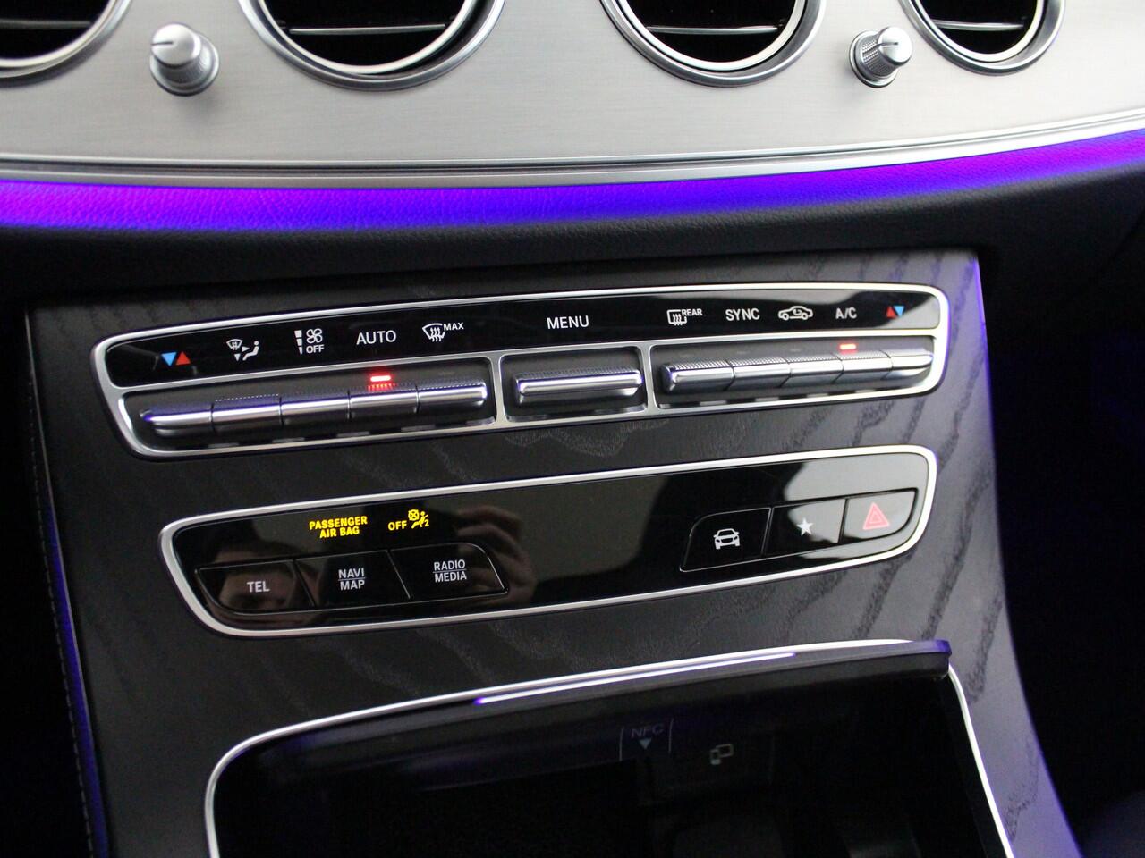 Mercedes-Benz E-KLASSE 200 Business Solution AMG | Panormadak | Trekhaak | Premium plus |*