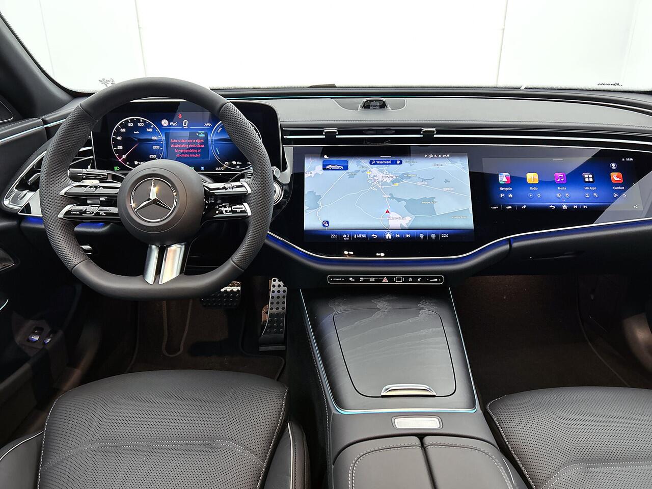 Mercedes-Benz E-KLASSE 300 e Sport Edition | Premium Pakket | Winter pakket | Nightpakket | Leder pakket | Trekhaak | 20 inch AMG velgen zwart | 360°-camera | Stoelventilatie voor | Burmester® 4D sound system | MBUX Superscreen |