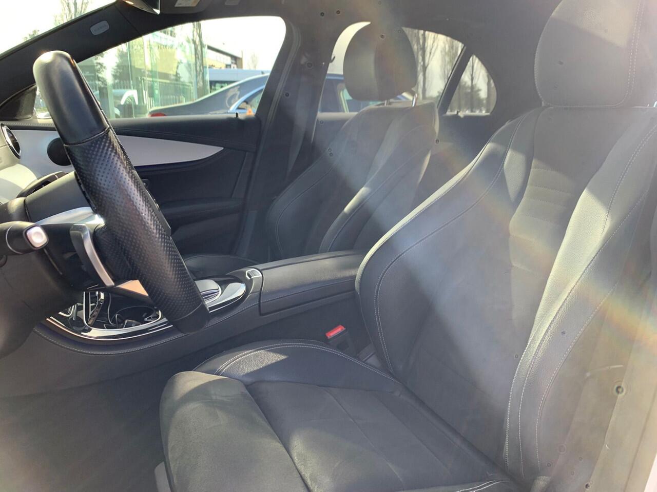 Mercedes-Benz E-KLASSE 300 e AMG Line l Schuif- kanteldak l Multibeam LED l Afneembare Trekhaak l Camaera l Stoelverwarming l Dodehoek detectie l