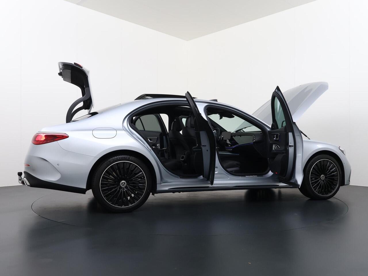 Mercedes-Benz E-KLASSE 300 e Sport Edition | Superscreen | Panorama - Schuifdak | Trekhaak Wegklapbaar | 360° Camera | Distronic Cruise Control | Burmester 4D Surround Sound | Digital Light | Apple Carplay & Android Auto