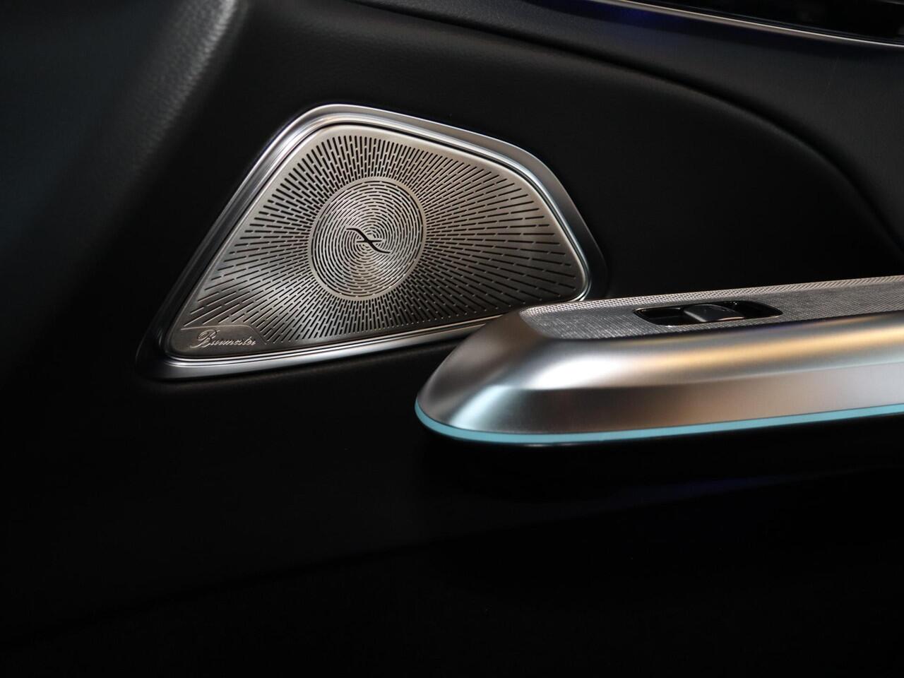 Mercedes-Benz E-KLASSE 300e Sport Edition | Panoramaschuifdak | Premium plus | Superscreen | Nightpakket | Burmester | Stoelventilatie | Rijassistentiepakket Plus | Head-up display | DISTRONIC |