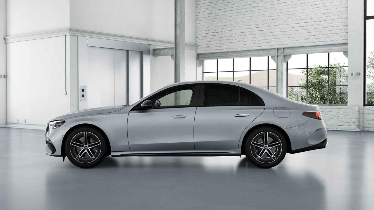 Mercedes-Benz E-KLASSE 300 e AMG Line | Night | Hyperscreen | Digital Light | Trekhaak | Verlichte grill | Memory |