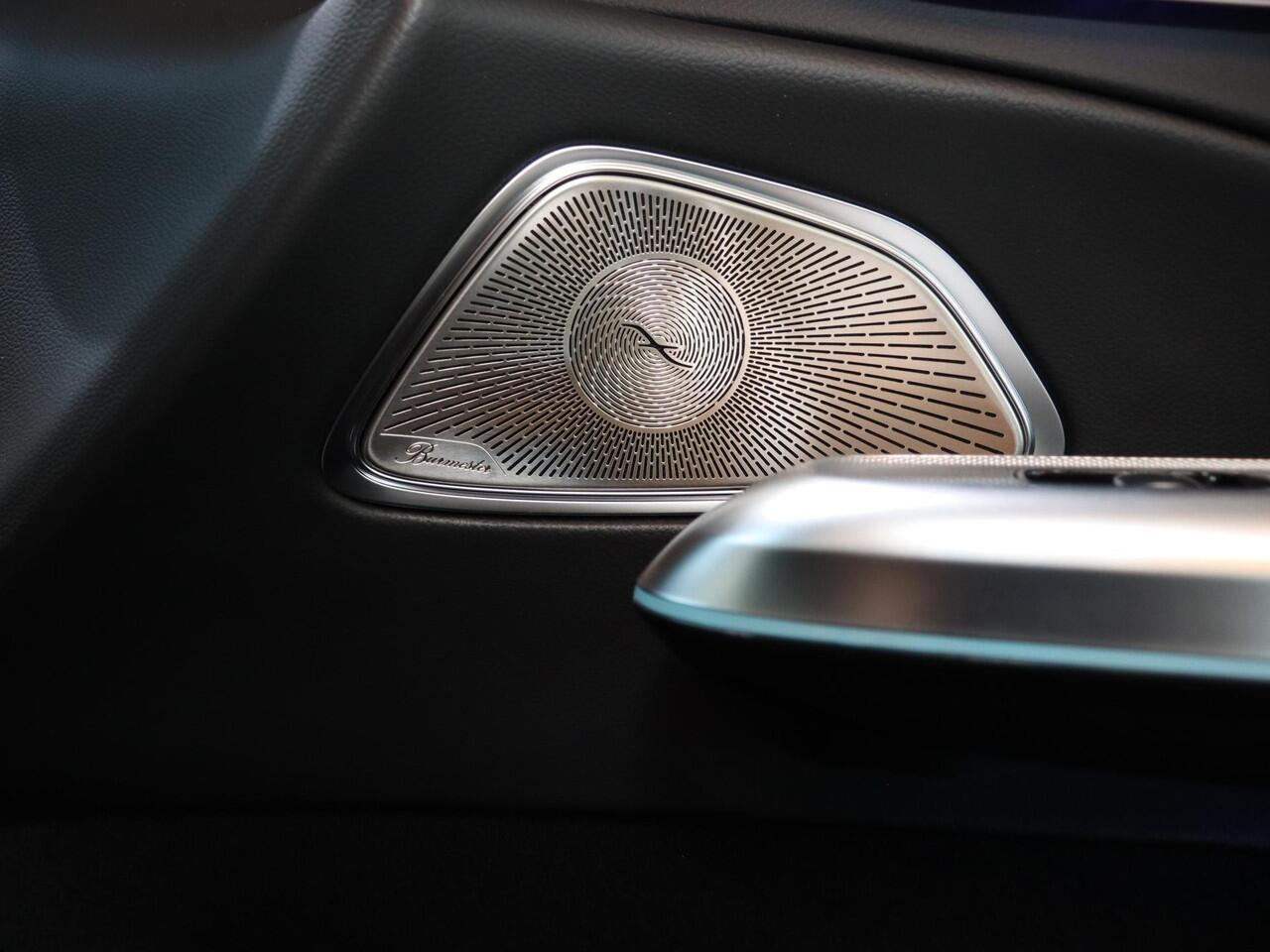 Mercedes-Benz E-KLASSE 300e Sport Edition | Panoramaschuifdak | Premium plus | Superscreen | Nightpakket | Burmester | Stoelventilatie | Rijassistentiepakket Plus | Head-up display | DISTRONIC |