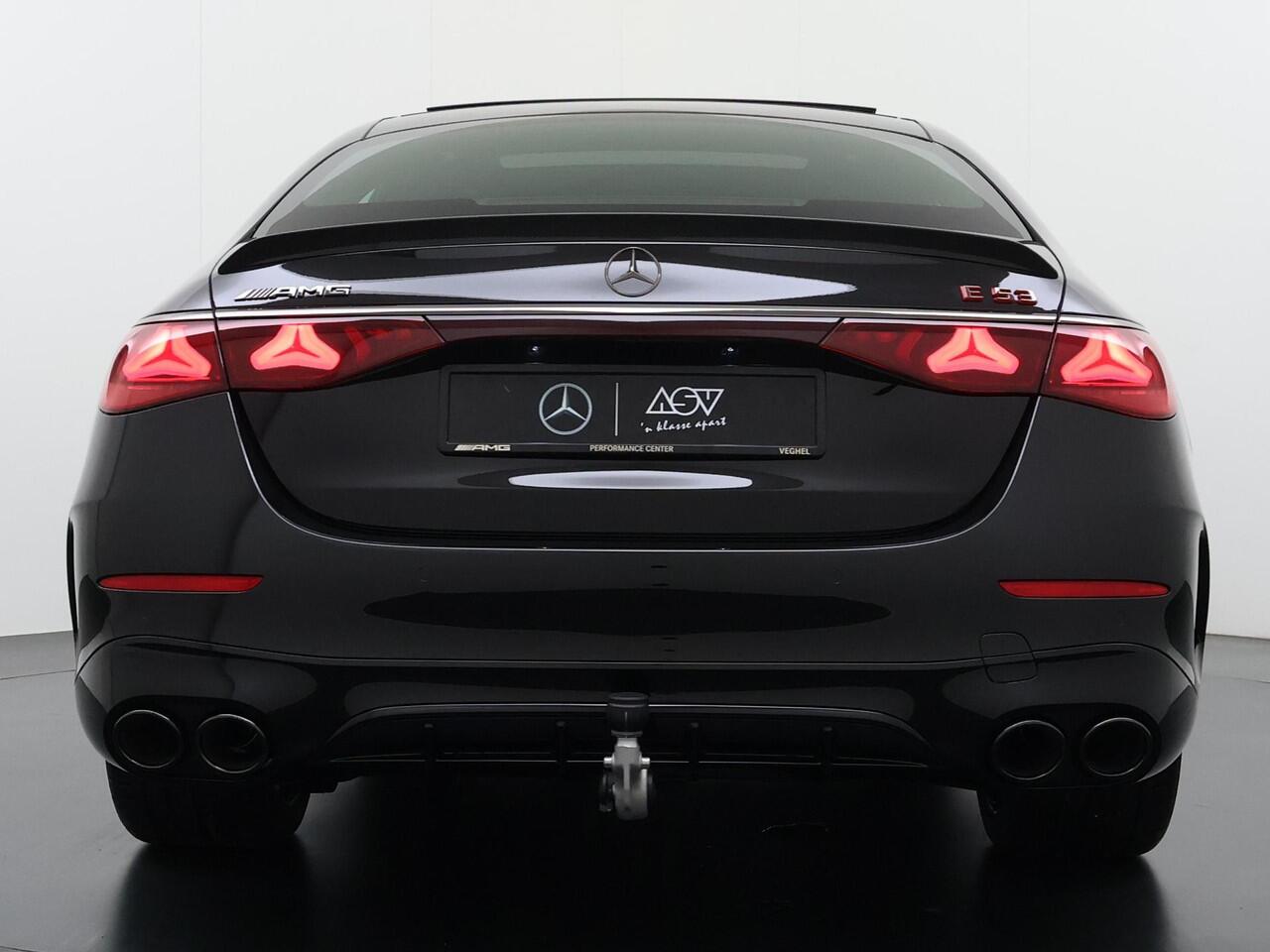 Mercedes-Benz E-KLASSE AMG 53 4MATIC+ Night Edition | Massagestoelen Voorin | Achterasbesturing | Panorama - Schuifdak | Head-Up Display | 360° Camera | Trekhaak Wegklapbaar | Burmester 4D Surround Sound