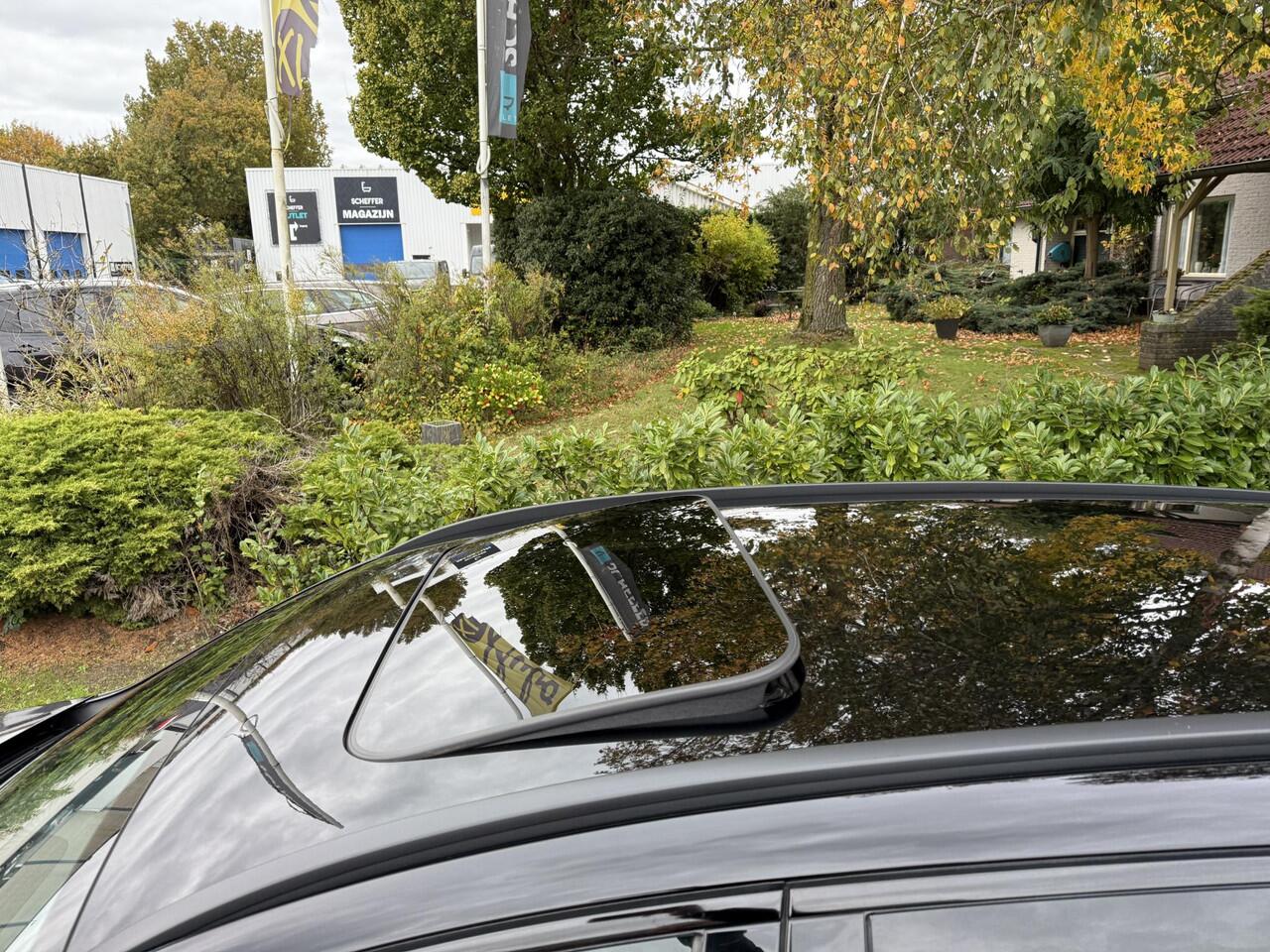 Mercedes-Benz E-KLASSE 300e AMG Black 320PK PanooTrekhaak