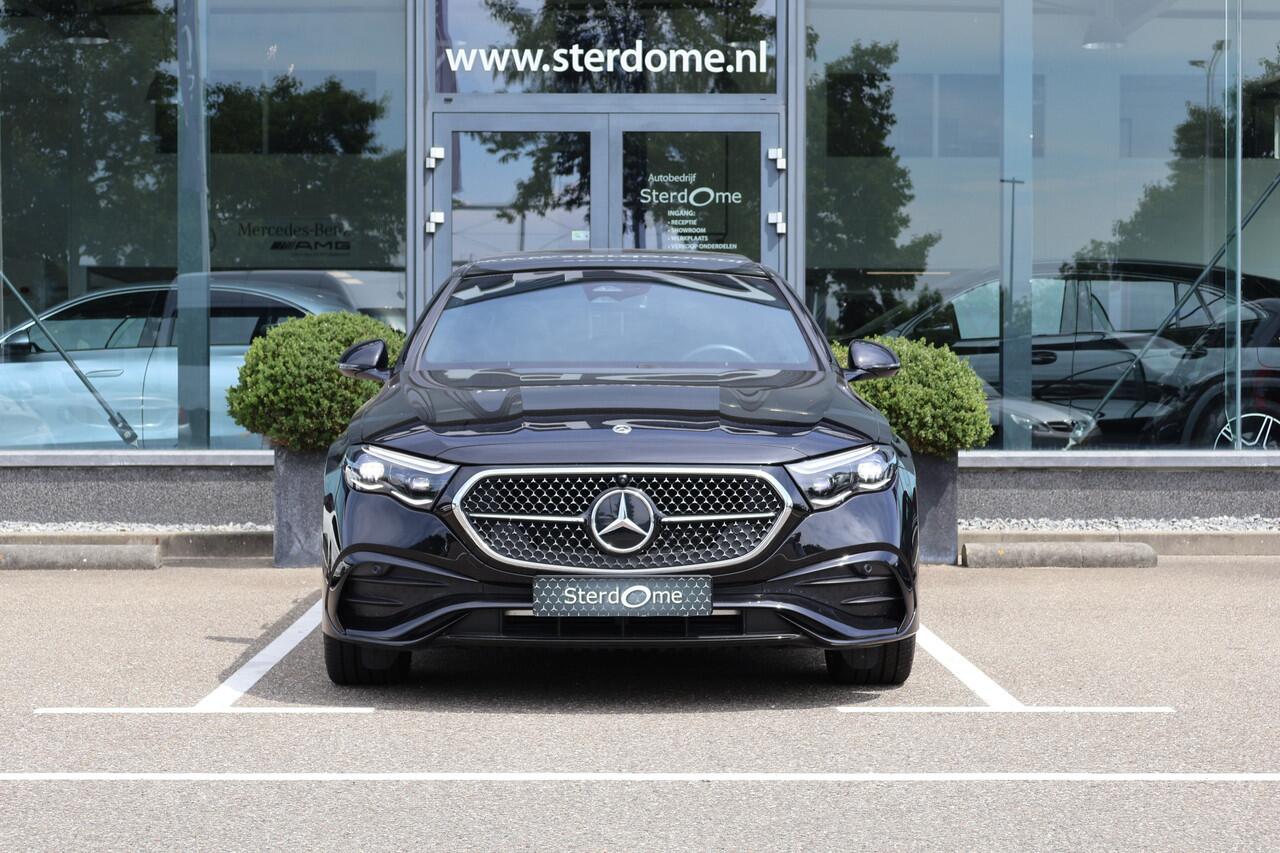 Mercedes-Benz E-KLASSE 300 e AMG Line l Panoramadak l 360 Camera l Head-up l DISTRONIC l Night pakket lBurmester 4 D l Digital Light l Keyless Go l I MBUX l Night pakket I Memory stoelen I Essenhout I Augmented Reality I Stoelverwarming l