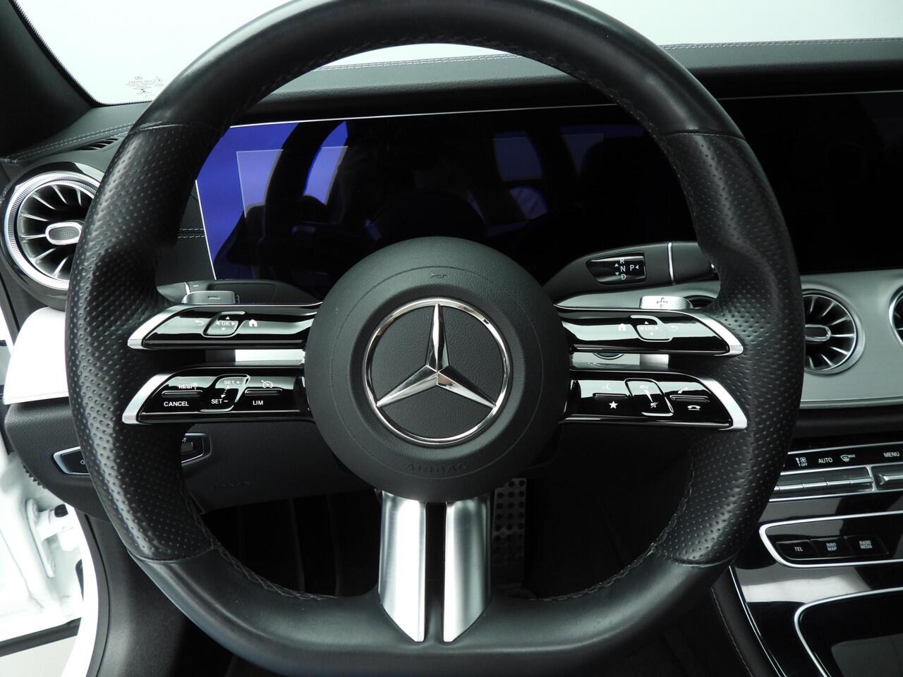 Mercedes-Benz E-KLASSE Coupé 200 AMG Line Widescreen | Pano | Camera | 20"