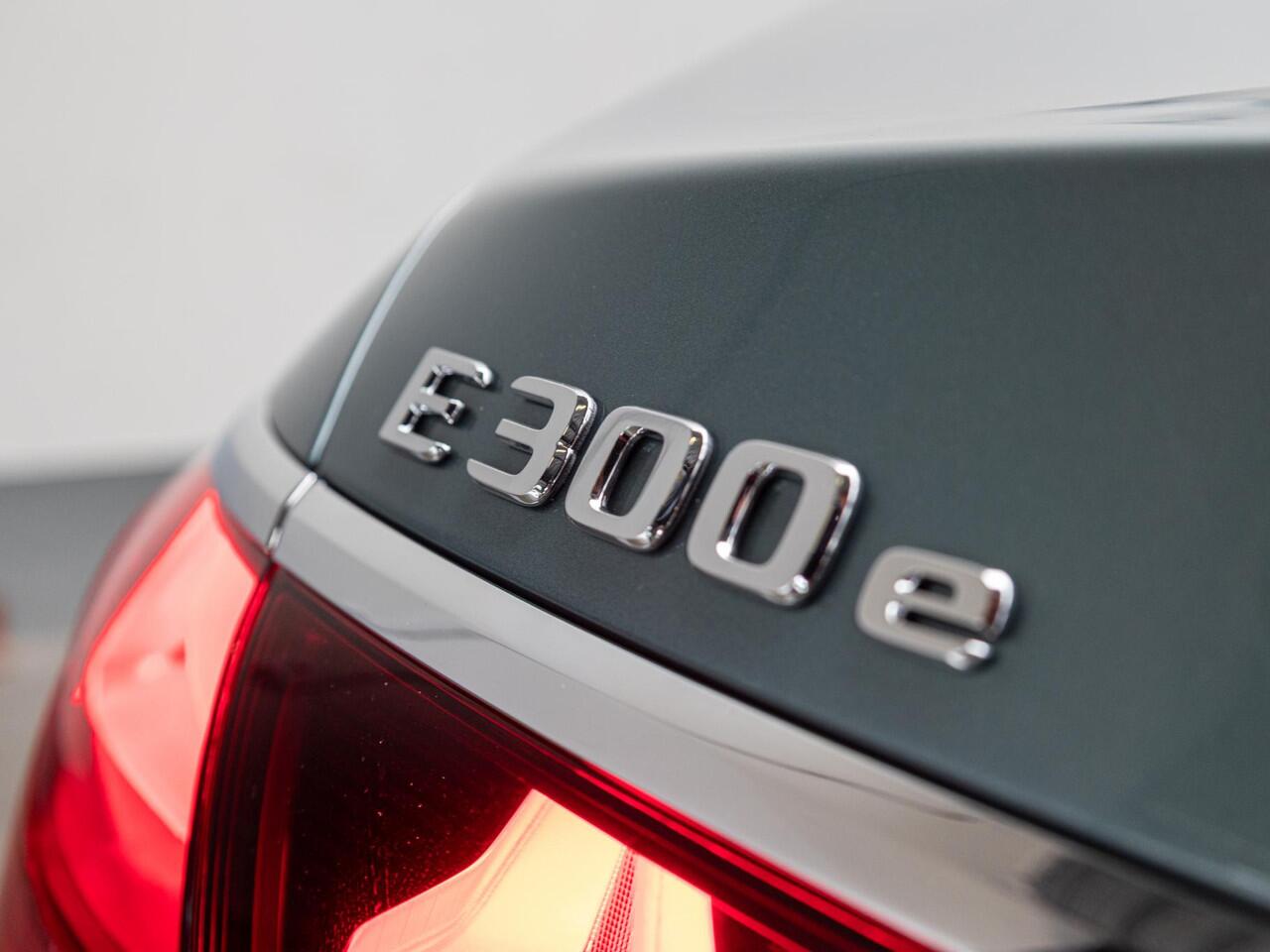 Mercedes-Benz E-KLASSE Limousine 300 e Sport Edition Premium | Panorama dak