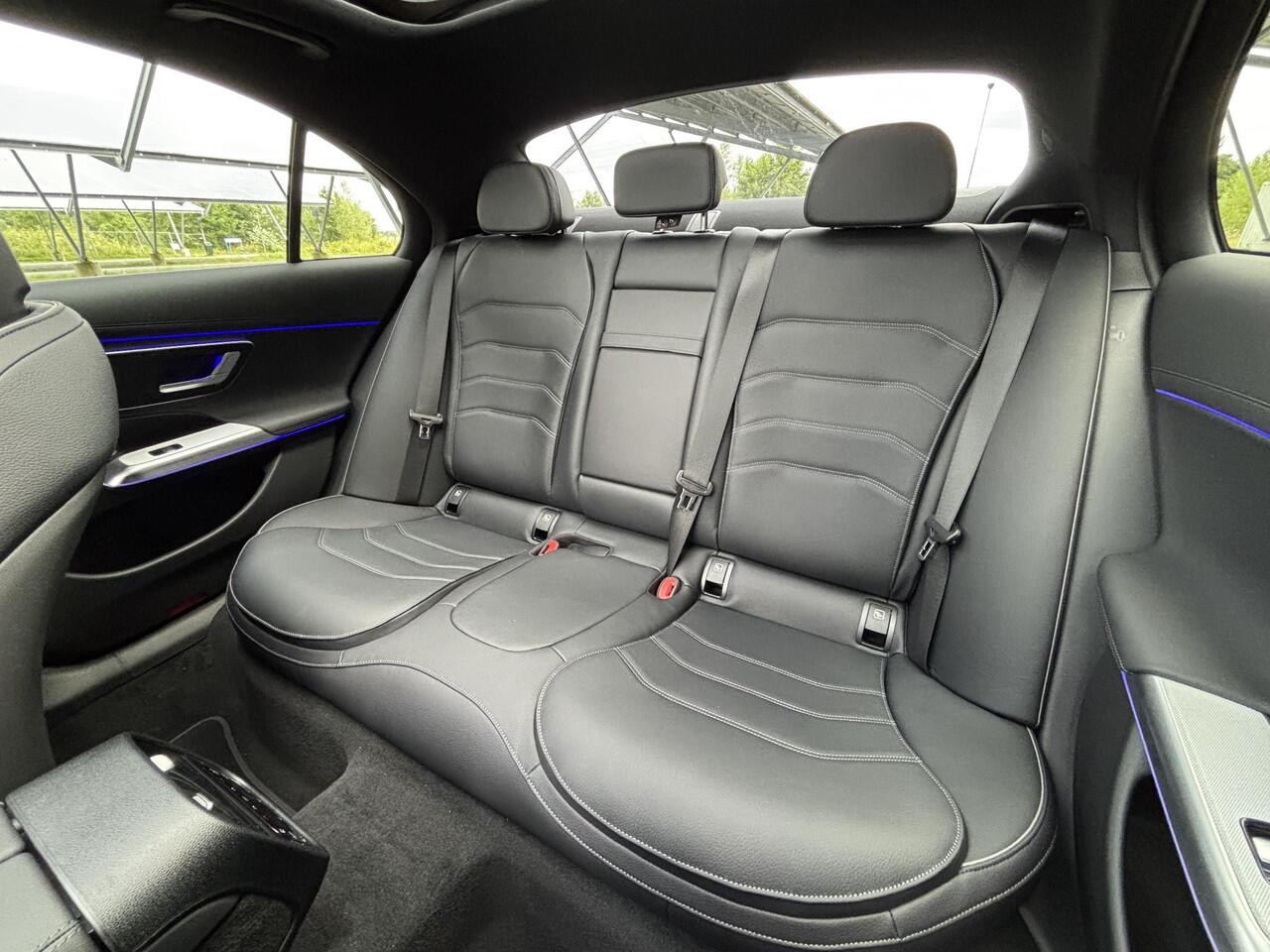 Mercedes-Benz E-KLASSE 300e Sport Edition | Night | Panoramaschuifdak | Premium Plus | Rijassistentiepakket Plus | Head-up display | Burmester |