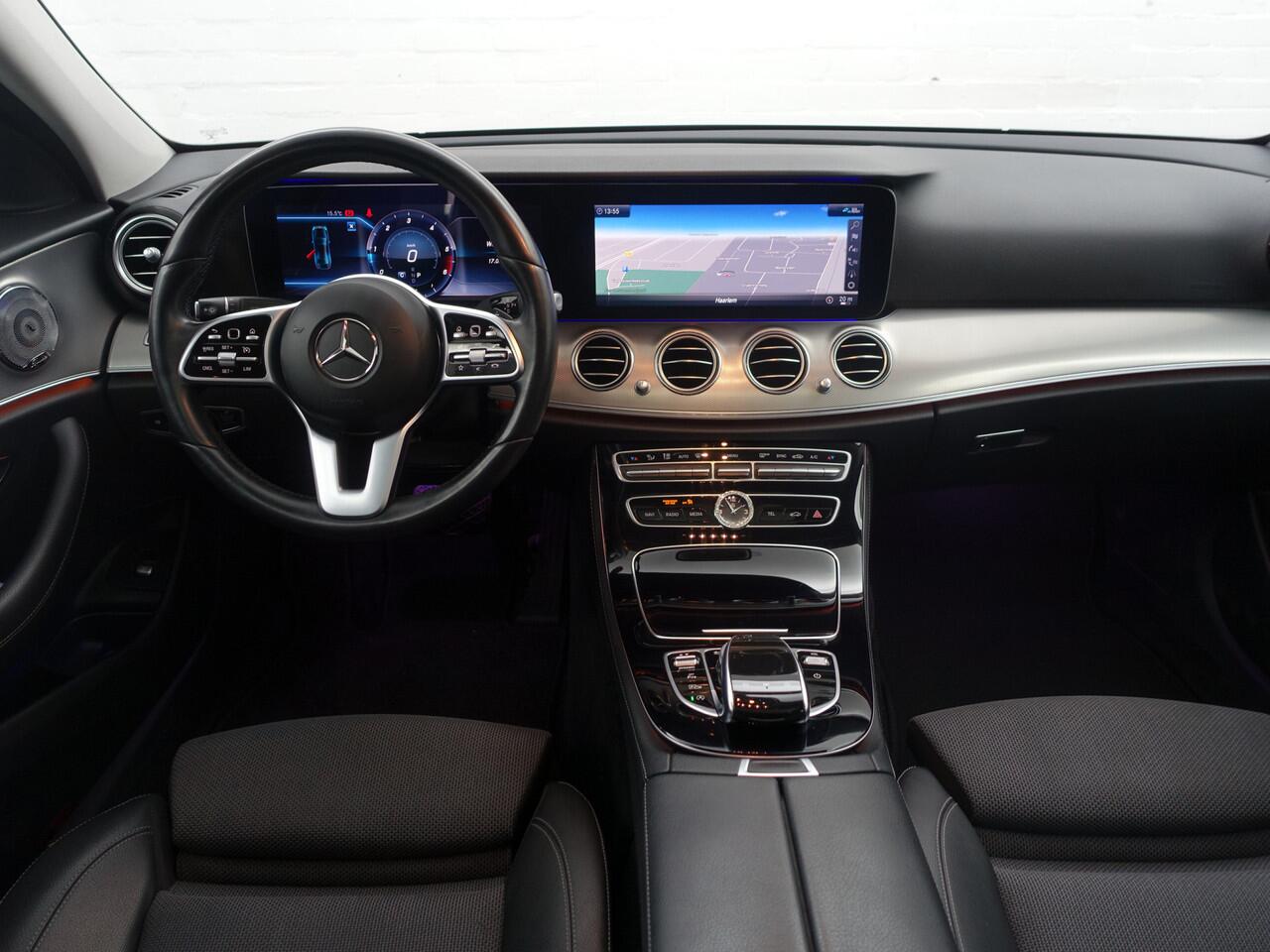 Mercedes-Benz E-KLASSE 200 d AMG Night Edition Aut- Schuifdak, Sfeerverlichting, 360 Camera, Xenon Led, Carplay, Lane Assist