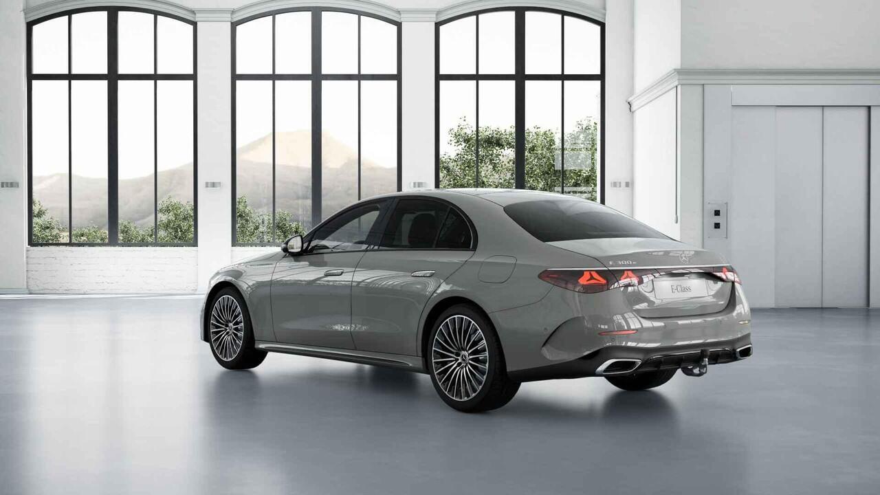 Mercedes-Benz E-KLASSE 300e Sport Edition | Premium-pakket | Trekhaak | Nightpakket | Burmester | Dodehoekassistent | 360° camera |