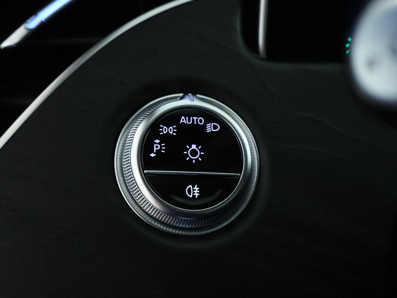 Mercedes-Benz E-KLASSE 300 e 4-MATIC AMG NIghtpack Plug-In Hybride | Panoramadak | Burmester® | Trekhaak | Rijassistentiepakket plus | 360 gr Camera | Memory | Inclusief 24 maanden Mercedes-Benz Certified garantie voor Europa.