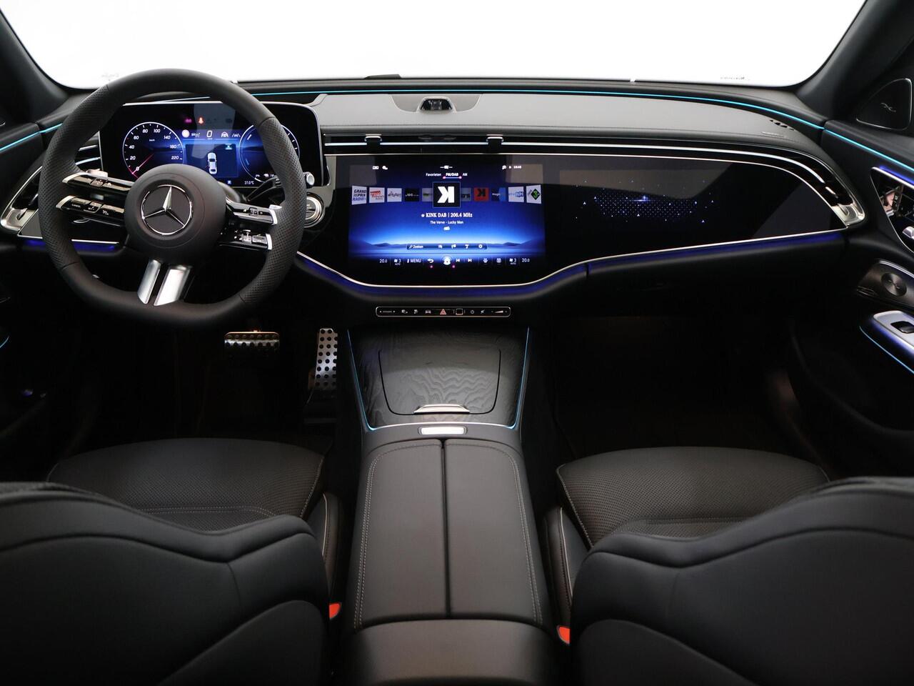 Mercedes-Benz E-KLASSE 300 e Sport Edition | Premium Plus pakket | Panoramaschuifdak | Superscreen | Nightpakket | Rijassistentiepakket Plus | Stoelventilatie | Head-up display | Burmester