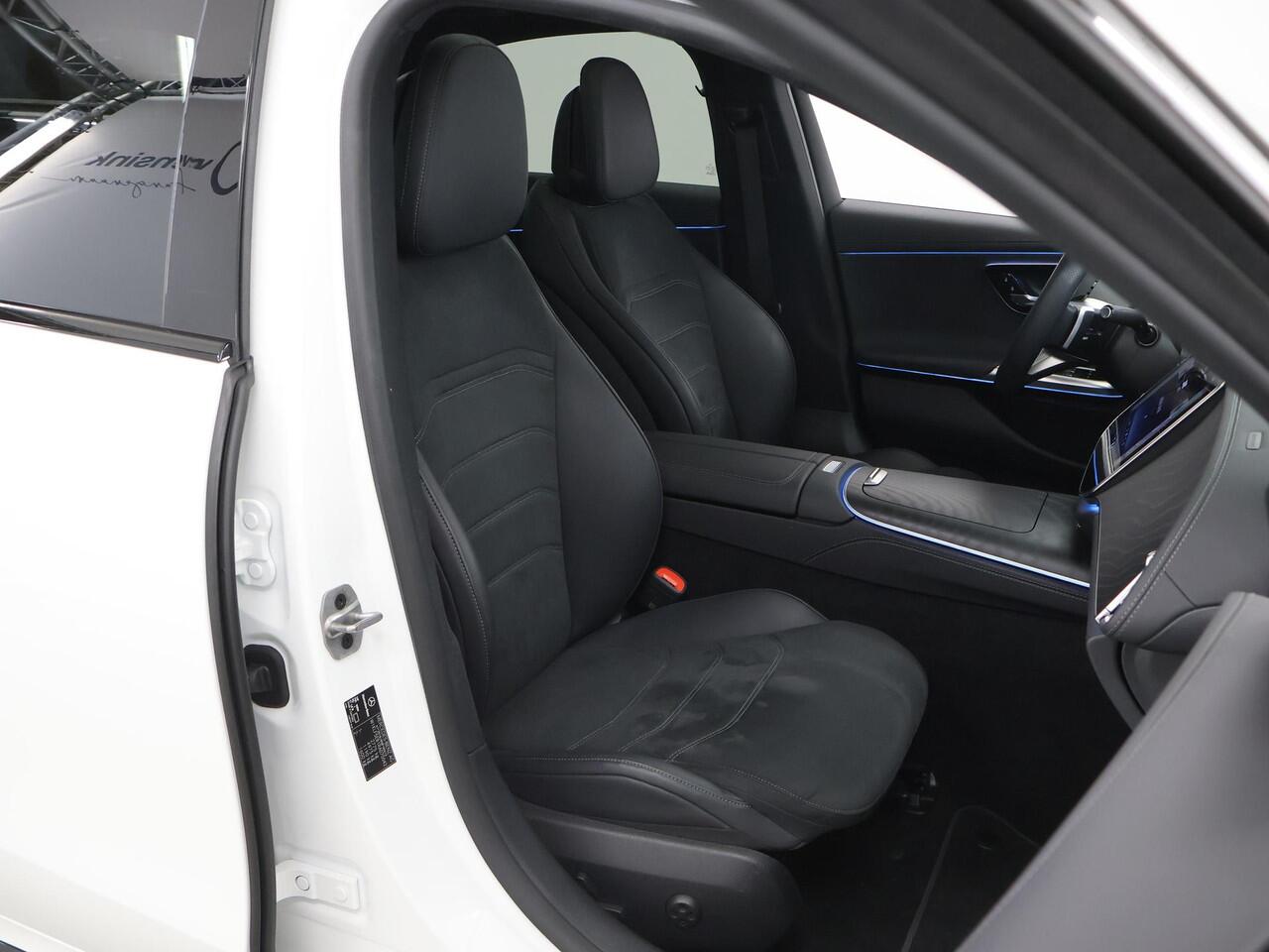 Mercedes-Benz E-KLASSE 300 e AMG Line | AMG | Panoramadak | Winter pakket | Night pakket | 20 inch lichtmetalen velgen |