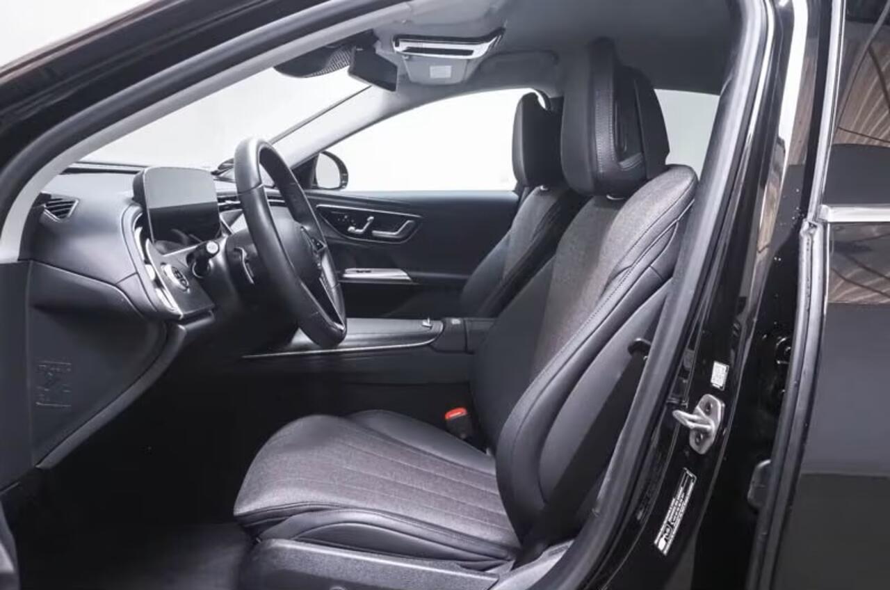 Mercedes-Benz E-KLASSE 300 e Avantgarde Distronic Trekhaak Memory Pakket 360 Camera Stuurverwarming Stoelverwarming