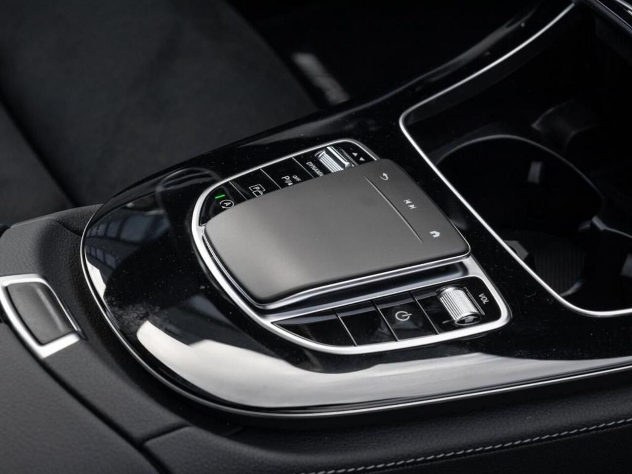 Mercedes-Benz E-KLASSE 400 d 4MATIC AMG Line 330 PK Distronic Widescreen Cockpit Schuifdak 19 Inch Navi LED