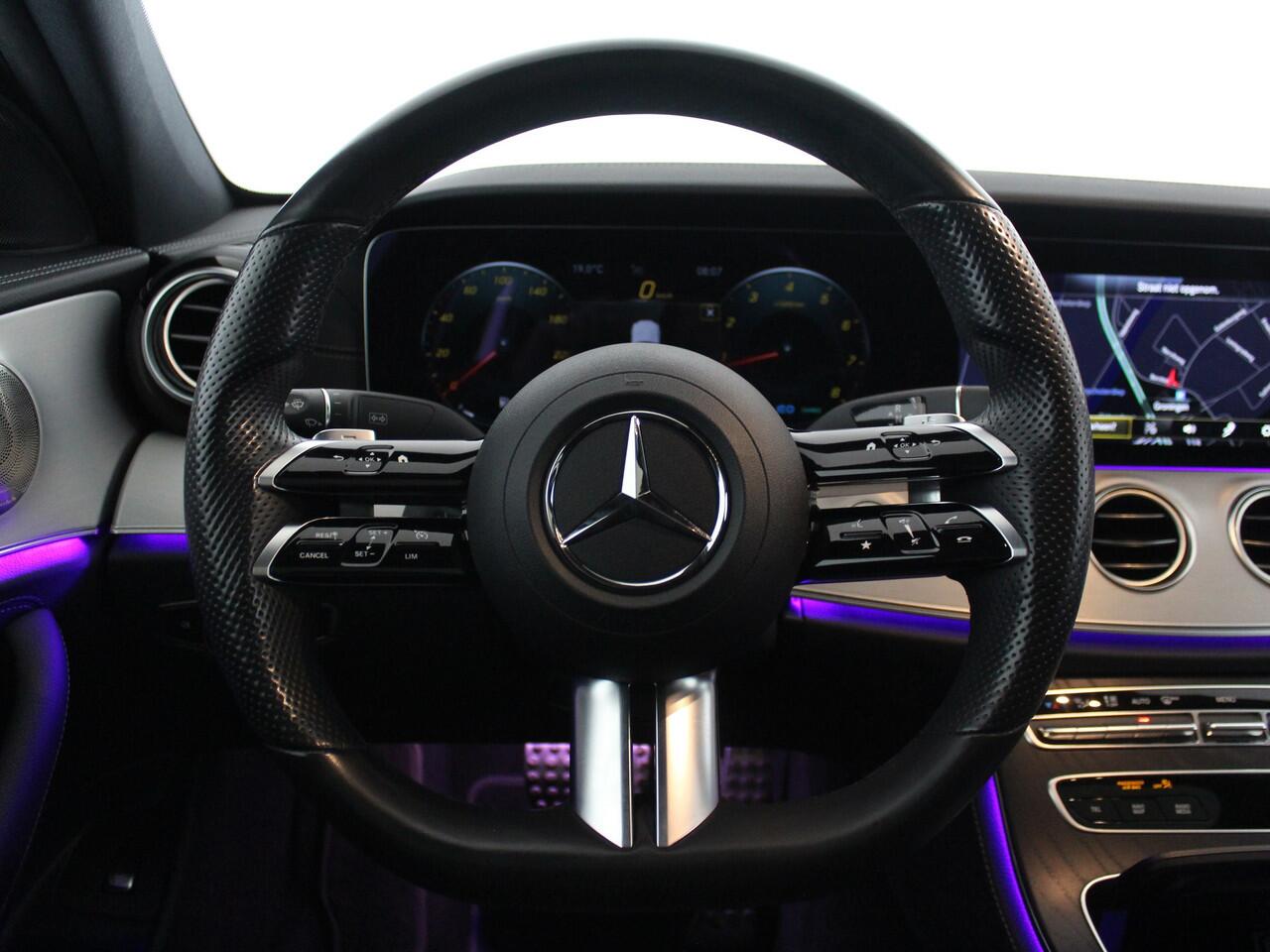 Mercedes-Benz E-KLASSE 200 Business Solution AMG | Panormadak | Trekhaak | Premium plus |*