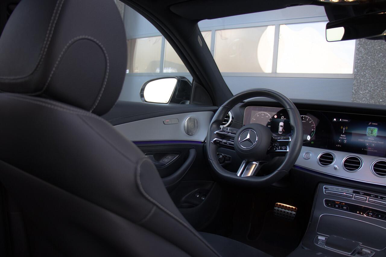 Mercedes-Benz E-KLASSE 300 e 4MATIC AMG Line | E300 Hybride | Pano | Matrix LED | Burmester | Night | Keyless | Adapt. Cruise | Trekhaak | 20 Inch | 360 | Carplay | DAB | Trekhaak | Sfeer | Dodehoek | Lane Assist | BTW | Dealer Onderhouden | Garantie