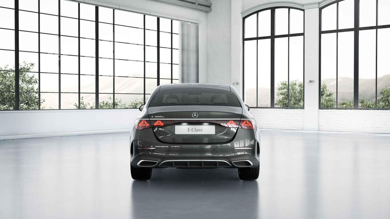 Mercedes-Benz E-KLASSE 300e Sport Edition | Panoramaschuifdak | Stoelventilatie | Burmester | 360° camera | Digital light |