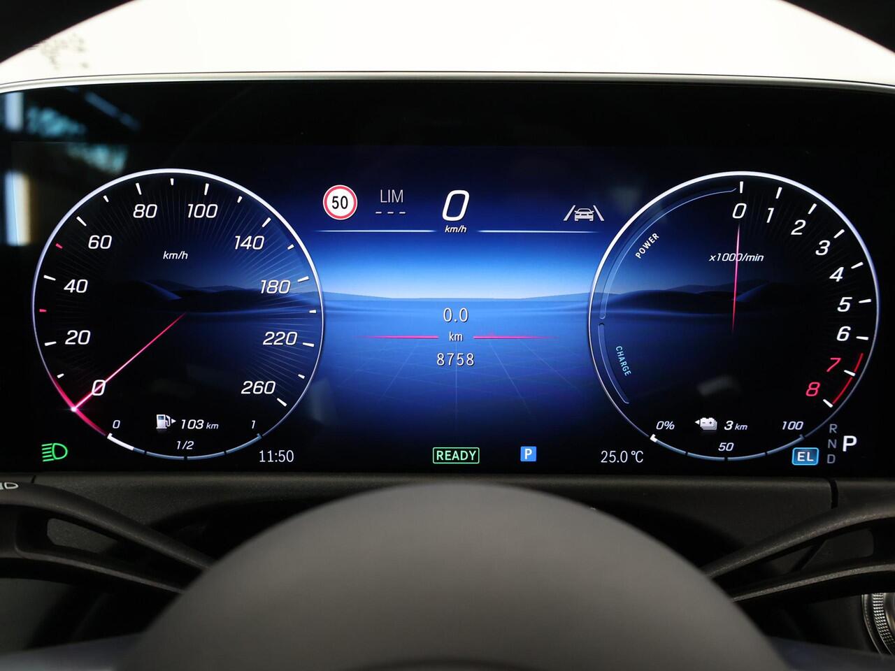 Mercedes-Benz E-KLASSE 300 e AMG Line | Panoramadak | Trekhaak | Winter pakket | Burmester |