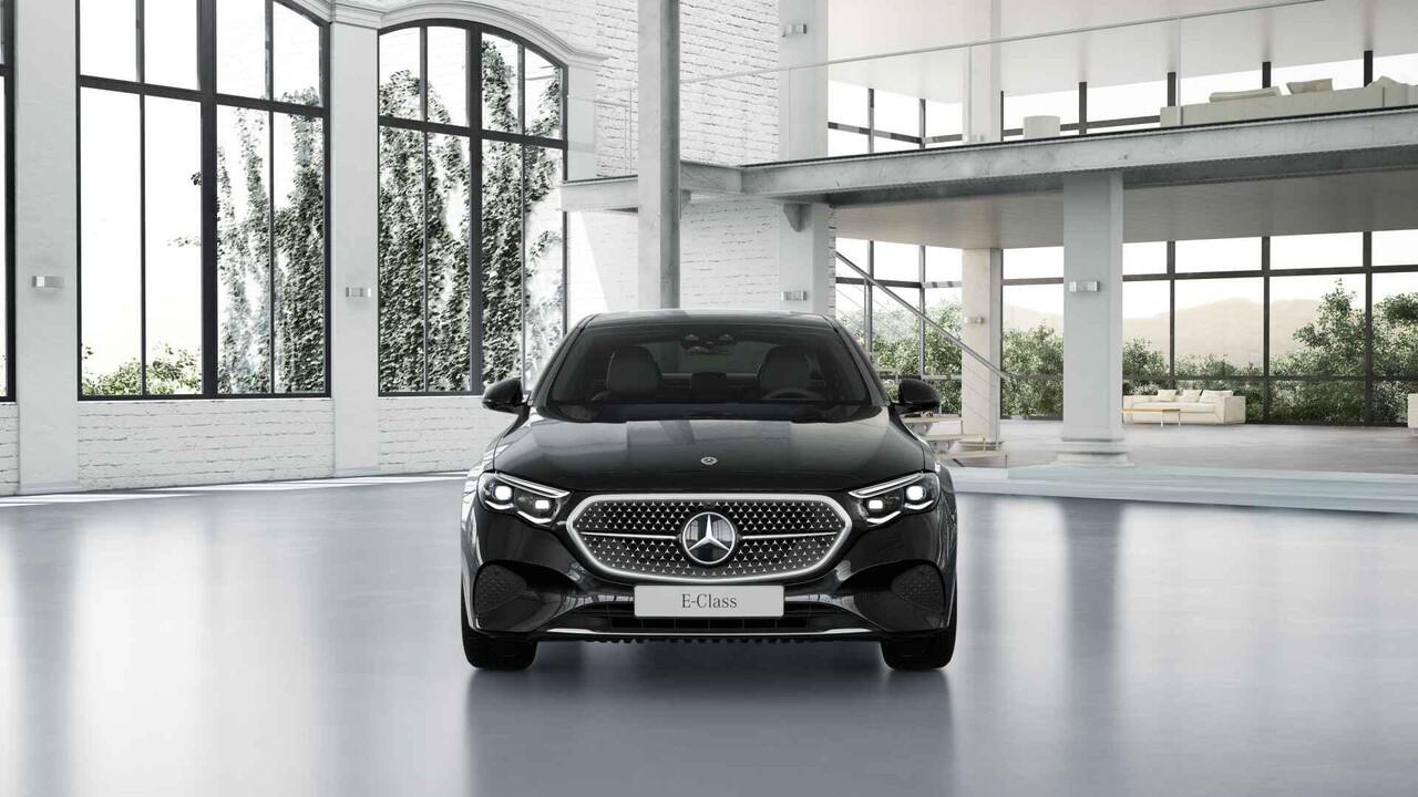 Mercedes-Benz E-KLASSE 300e Luxury Line | Panoramaschuifdak | Stoelventilatie | Head-up display | Burmester | MBUX Superscreen | Rijassistentiepakket |