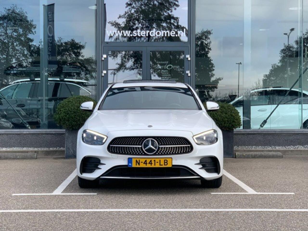 Mercedes-Benz E-KLASSE 300 e AMG Line l Schuif- kanteldak l Multibeam LED l Afneembare Trekhaak l Camaera l Stoelverwarming l Dodehoek detectie l
