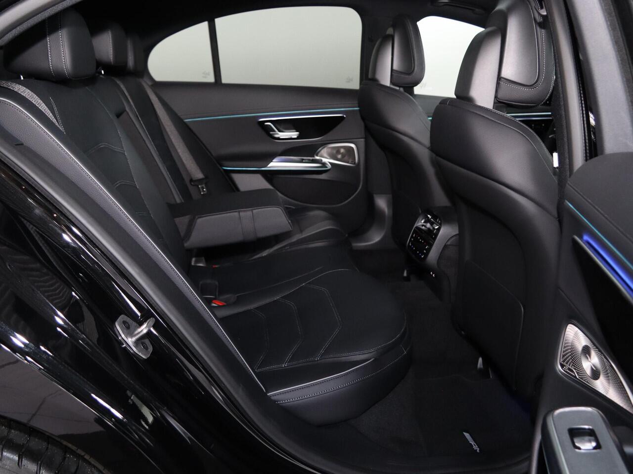 Mercedes-Benz E-KLASSE 300e Sport Edition | Panoramaschuifdak | Premium Plus | Rijassistentiepakket Plus | Nightpakket | Leder pakket | Burmester | Head-up display | 360° camera | DISTRONIC |