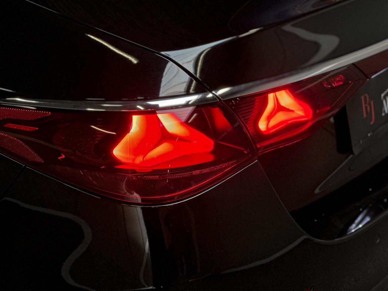 Mercedes-Benz E-KLASSE E300 e AMG SuperScreen|360Camera|Sfeer|BTW