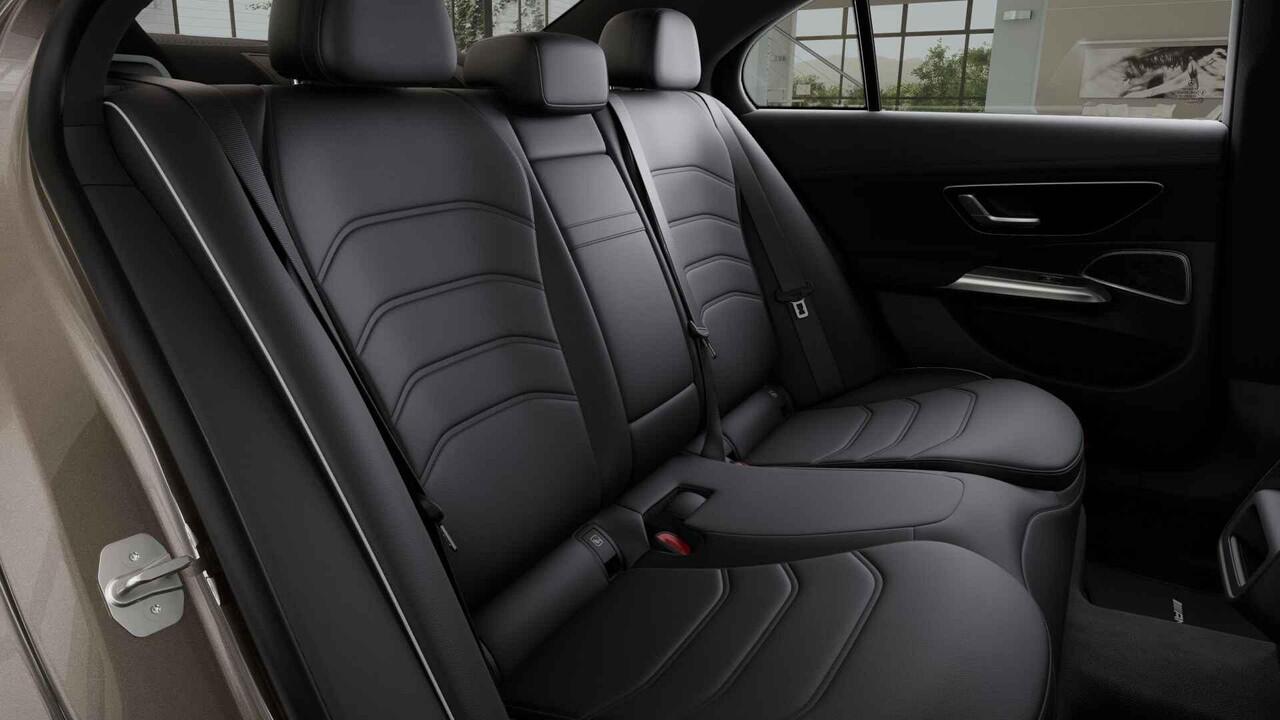 Mercedes-Benz E-KLASSE 300e Sport Edition | Premium-pakket | Nightpakket | Dodehoekassistent | 360° camera | Stoel ventilatie voor |