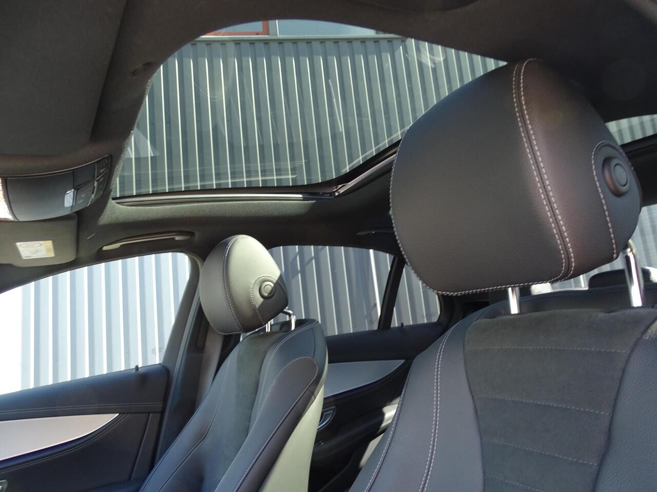 Mercedes-Benz E-KLASSE 300 e 4MATIC AMG Line AUTOMAAT| SPORT INTERIEUR| NAVIGATIE| 360-CAMERA| DODE-HOEK| MULTIMEDIA| AIRCO/ECC| ADAPTIVE CRUISECONTROLL| XENON/LED| TREKHAAK| SFEER VERLICHTING|