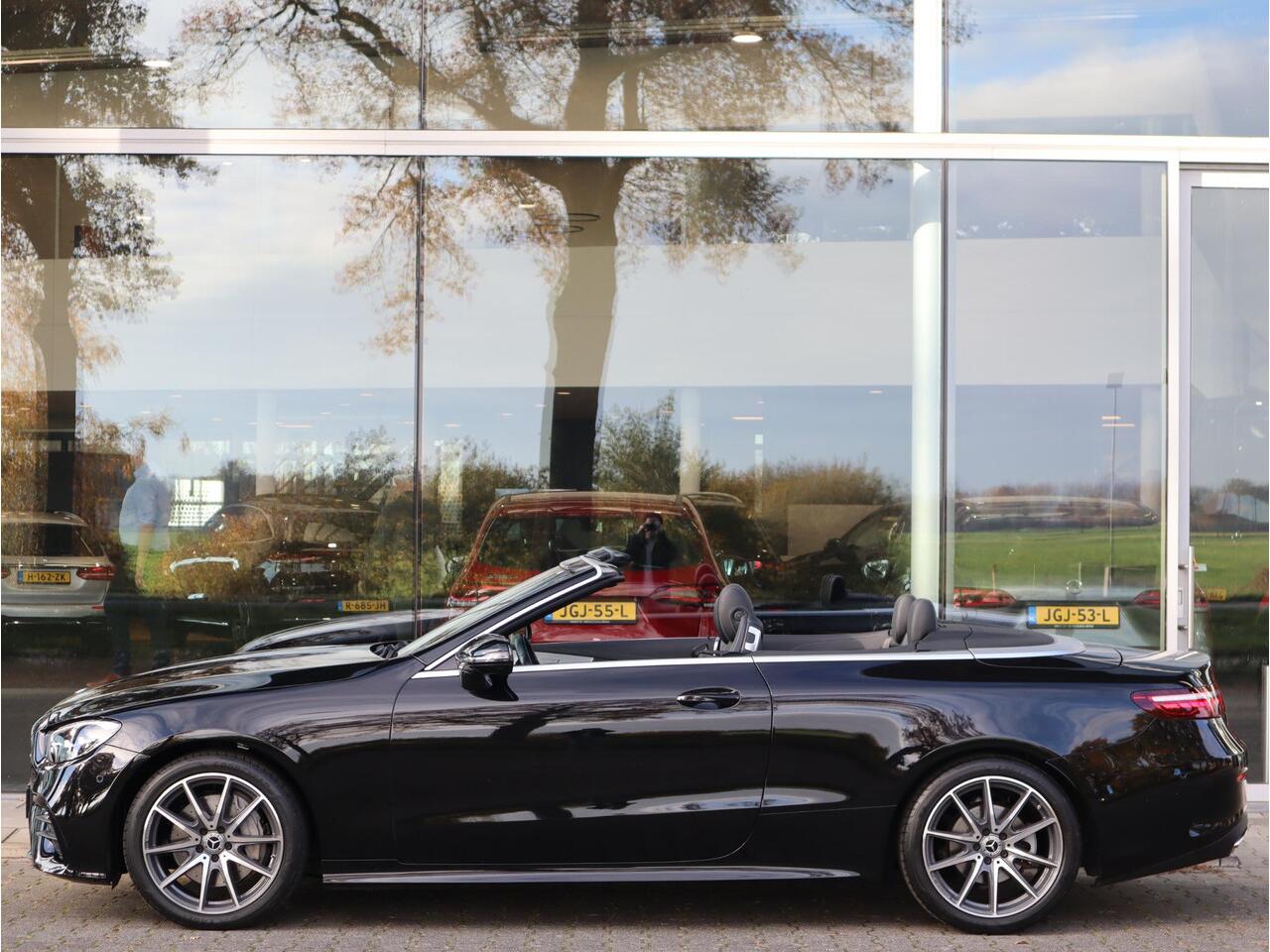 Mercedes-Benz E-KLASSE Cabrio 200 AMG Line